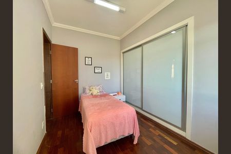 Apartamento à venda com 137m², 4 quartos e 1 vaga