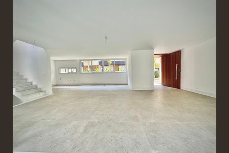 Casa de Condomínio à venda com 4 quartos, 307m² em Santo Amaro, São Paulo