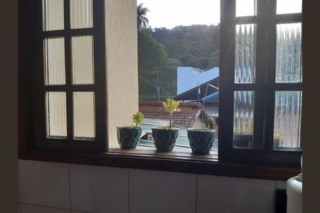 Vista de casa à venda com 3 quartos, 170m² em Horto Florestal, São Paulo