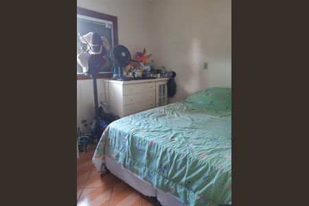 Casa à venda com 170m², 3 quartos e 4 vagas Casa à venda com 170m², 3 quartos e 4 vagasQuarto