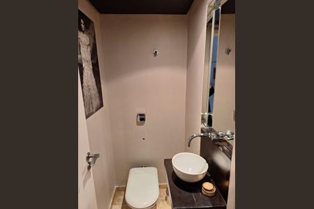 Casa à venda com 170m², 3 quartos e 4 vagas Casa à venda com 170m², 3 quartos e 4 vagasBanheiro