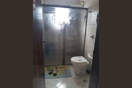 Casa à venda com 170m², 3 quartos e 4 vagas Casa à venda com 170m², 3 quartos e 4 vagasBanheiro