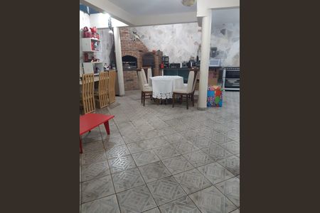 Casa à venda com 170m², 3 quartos e 4 vagas Casa à venda com 170m², 3 quartos e 4 vagasÁrea de Lazer