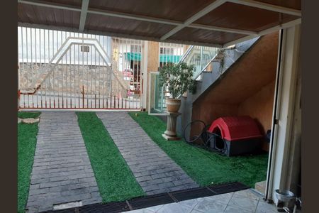 Área Externa de casa à venda com 3 quartos, 170m² em Horto Florestal, São Paulo