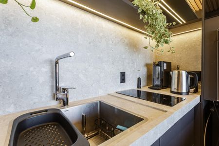 Cozinha de kitnet/studio à venda com 1 quarto, 42m² em Vila Olímpia, São Paulo