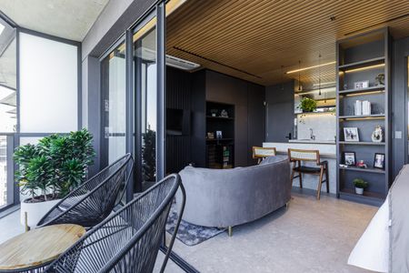 Studio à venda com 42m², 1 quarto e 1 vaga Studio à venda com 42m², 1 quarto e 1 vagaVaranda