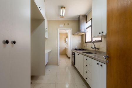 Apartamento à venda com 238m², 3 quartos e 2 vagas