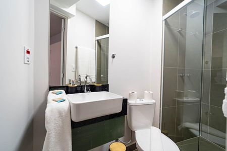 Studio para alugar com 23m², 1 quarto e sem vaga Studio para alugar com 23m², 1 quarto e sem vagaBanheiro