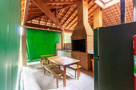Apartamento para alugar com 48m², 2 quartos e 1 vaga Apartamento para alugar com 48m², 2 quartos e 1 vagaÁrea comum - Churrasqueira