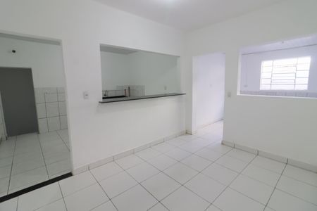 Casa para alugar com 2 quartos, 196m² em Vila Yolanda, Osasco