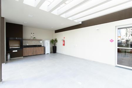 Apartamento para alugar com 38m², 2 quartos e sem vaga Apartamento para alugar com 38m², 2 quartos e sem vagaÁrea comum - Churrasqueira