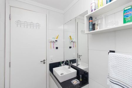 Banheiro de apartamento para alugar com 2 quartos, 38m² em Vila Guilherme, São Paulo