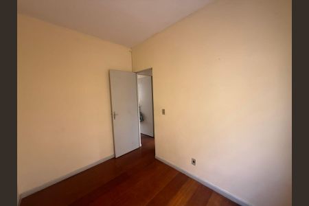 Quarto de apartamento para alugar com 2 quartos, 55m² em Itapoã, Belo Horizonte