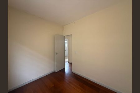 Quarto 2 de apartamento para alugar com 2 quartos, 55m² em Itapoã, Belo Horizonte