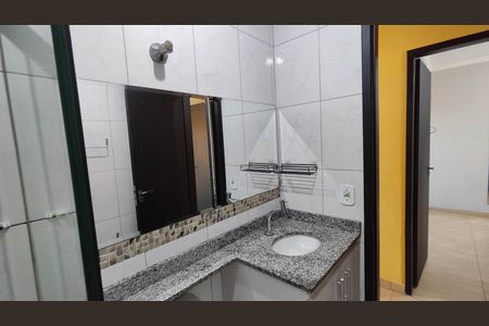 Casa à venda com 116m², 3 quartos e 2 vagas Casa à venda com 116m², 3 quartos e 2 vagasBanheiro 2