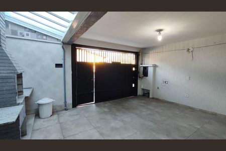 Garagem de casa à venda com 3 quartos, 116m² em Jardim Helena, São Paulo