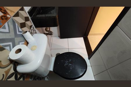 Casa à venda com 116m², 3 quartos e 2 vagas Casa à venda com 116m², 3 quartos e 2 vagasBanheiro 1