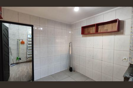 Casa à venda com 116m², 3 quartos e 2 vagas Casa à venda com 116m², 3 quartos e 2 vagasCozinha