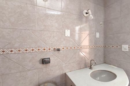 Casa à venda com 250m², 2 quartos e 1 vaga Casa à venda com 250m², 2 quartos e 1 vagaBanheiro Social