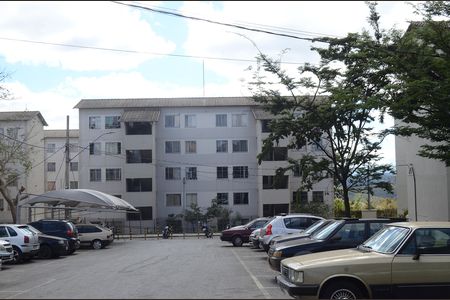 Estacionamento de apartamento para alugar com 2 quartos, 43m² em Vista do Sol, Belo Horizonte