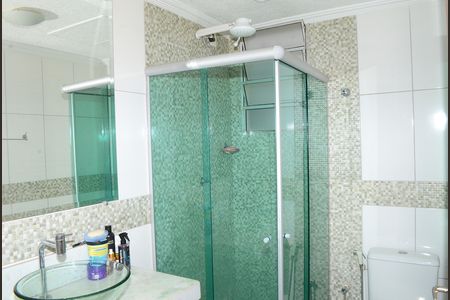 Banheiro de apartamento para alugar com 2 quartos, 43m² em Vista do Sol, Belo Horizonte