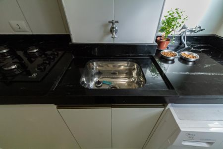 Apartamento à venda com 56m², 2 quartos e 1 vaga Apartamento à venda com 56m², 2 quartos e 1 vagaCozinha e Área de Serviço