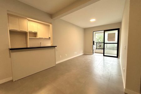 Sala de apartamento para alugar com 3 quartos, 99m² em Saco Grande, Florianópolis