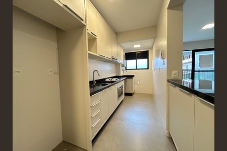 Cozinha de apartamento para alugar com 3 quartos, 99m² em Saco Grande, Florianópolis