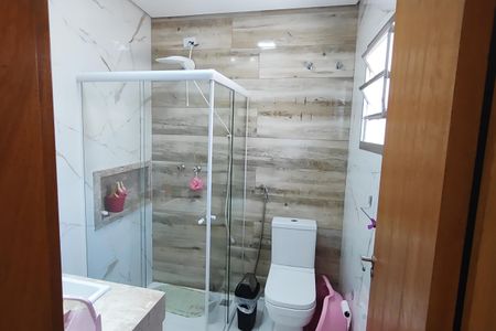 Casa à venda com 300m², 4 quartos e 4 vagas Casa à venda com 300m², 4 quartos e 4 vagasBanheiro da Suíte 2