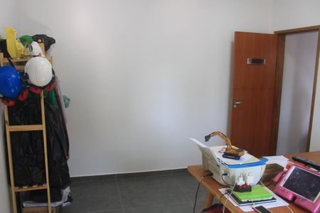Casa para alugar com 300m², 4 quartos e 4 vagasEscritório