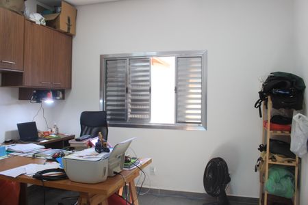 Casa para alugar com 300m², 4 quartos e 4 vagasEscritório