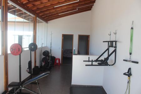 Casa para alugar com 300m², 4 quartos e 4 vagasQuintal
