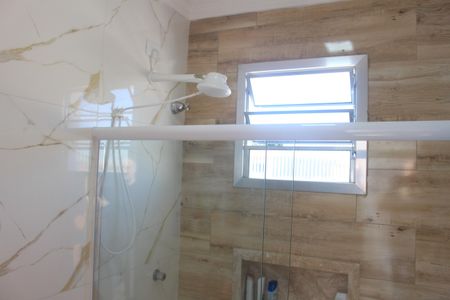 Casa para alugar com 300m², 4 quartos e 4 vagasBanheiro 2