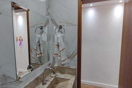 Casa à venda com 300m², 4 quartos e 4 vagas Casa à venda com 300m², 4 quartos e 4 vagasLavabo