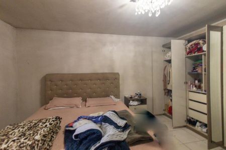 Casa à venda com 720m², 3 quartos e 2 vagas Casa à venda com 720m², 3 quartos e 2 vagasQuarto 1 Suite