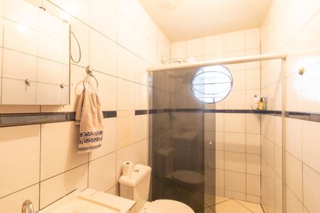 Casa à venda com 720m², 3 quartos e 2 vagas Casa à venda com 720m², 3 quartos e 2 vagasBanheiro Social