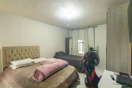 Quarto 2 de casa à venda com 3 quartos, 720m² em Sítio Cercado, Curitiba