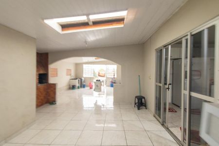 Casa à venda com 720m², 3 quartos e 2 vagas Casa à venda com 720m², 3 quartos e 2 vagasÁrea de Serviço