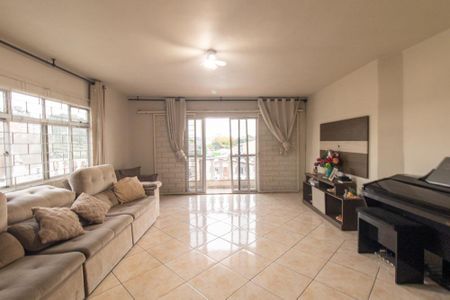 Casa à venda com 720m², 3 quartos e 2 vagas Casa à venda com 720m², 3 quartos e 2 vagasSala