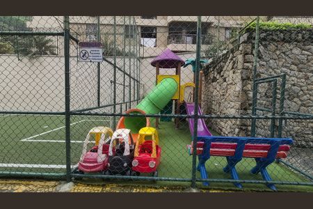 Apartamento à venda com 92m², 3 quartos e 1 vaga Apartamento à venda com 92m², 3 quartos e 1 vagaÁrea externa