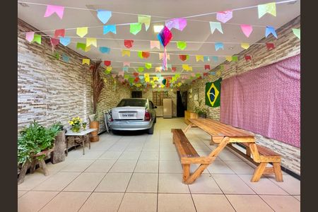 Casa para alugar com 160m², 4 quartos e 4 vagas