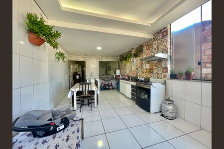 Casa para alugar com 160m², 4 quartos e 4 vagas