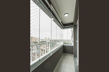 Apartamento para alugar com 42m², 2 quartos e 1 vaga Apartamento para alugar com 42m², 2 quartos e 1 vagaVaranda