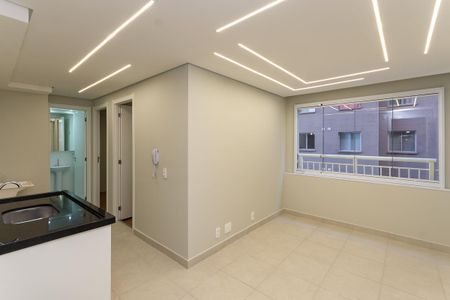 Apartamento para alugar com 2 quartos, 34m² em Parque Industrial Tomas Edson, São Paulo