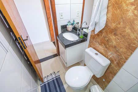 Casa de condomínio à venda com 115m², 2 quartos e 1 vaga Casa de condomínio à venda com 115m², 2 quartos e 1 vagaBanheiro