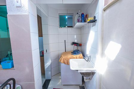 Casa de condomínio à venda com 115m², 2 quartos e 1 vaga Casa de condomínio à venda com 115m², 2 quartos e 1 vagaArea de serviço