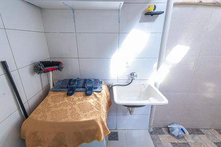 Casa de condomínio à venda com 115m², 2 quartos e 1 vaga Casa de condomínio à venda com 115m², 2 quartos e 1 vagaArea de serviço