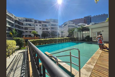Apartamento para alugar com 65m², 2 quartos e 2 vagasÁrea comum - Piscina