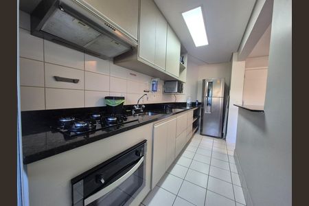 Apartamento para alugar com 65m², 2 quartos e 2 vagasCozinha - Armários