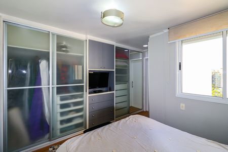 Apartamento à venda com 128m², 3 quartos e 4 vagas Apartamento à venda com 128m², 3 quartos e 4 vagasSuíte